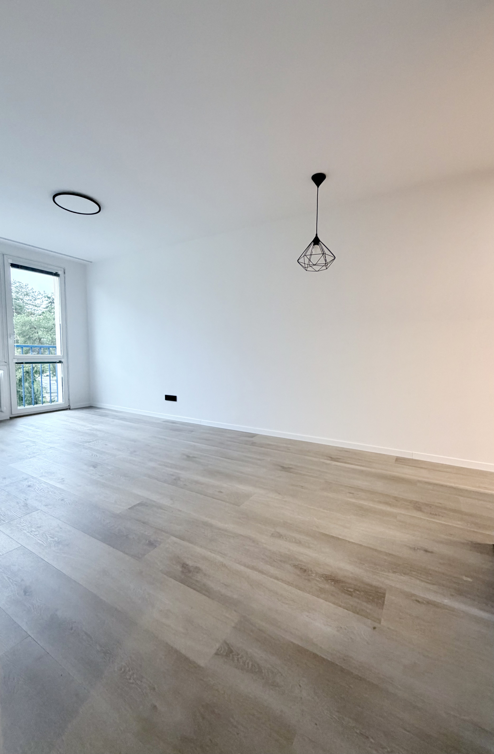 Frýdlantská, Praha 8, 2kk